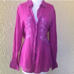 Johnny was M Fuschia button down blouse